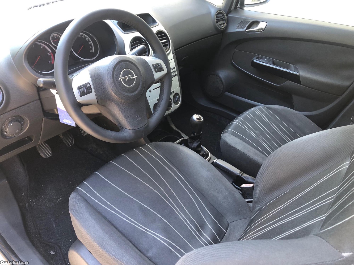 Opel Corsa 1.3 CDTi — fotografia 4