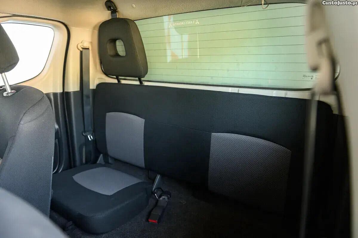 Mitsubishi L200 2.4 DI-D Club Invite Strakar Look 4WD — fotografia 15
