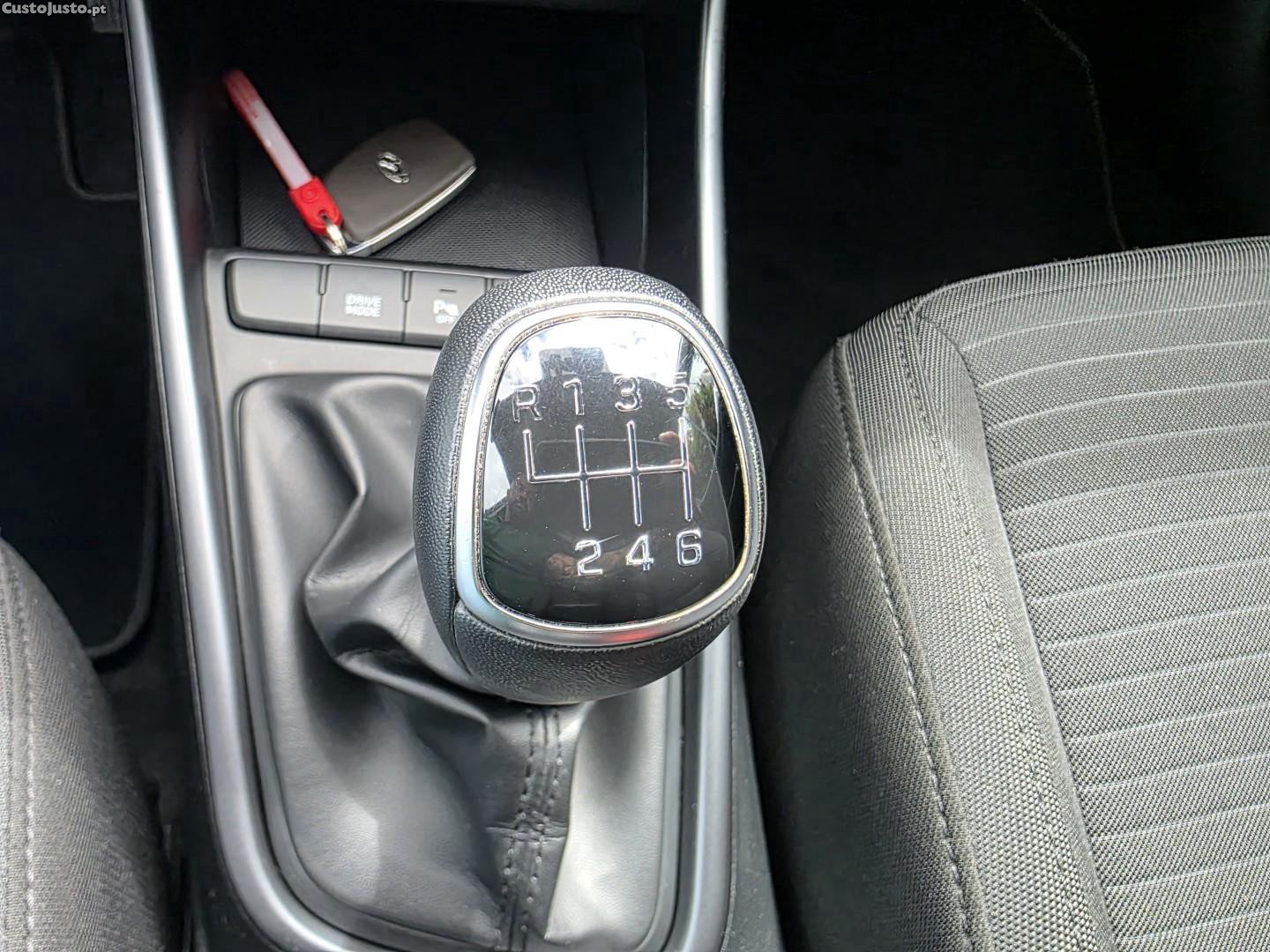 Hyundai i20 1.0 T-GDI Style Plus — fotografia 11