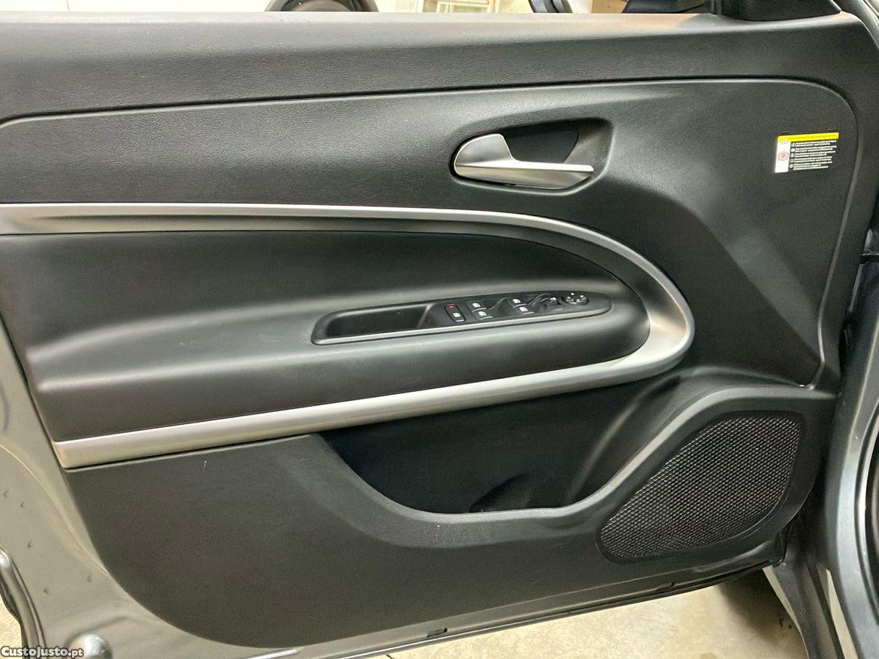 Jeep Avenger Longitude — fotografia 4