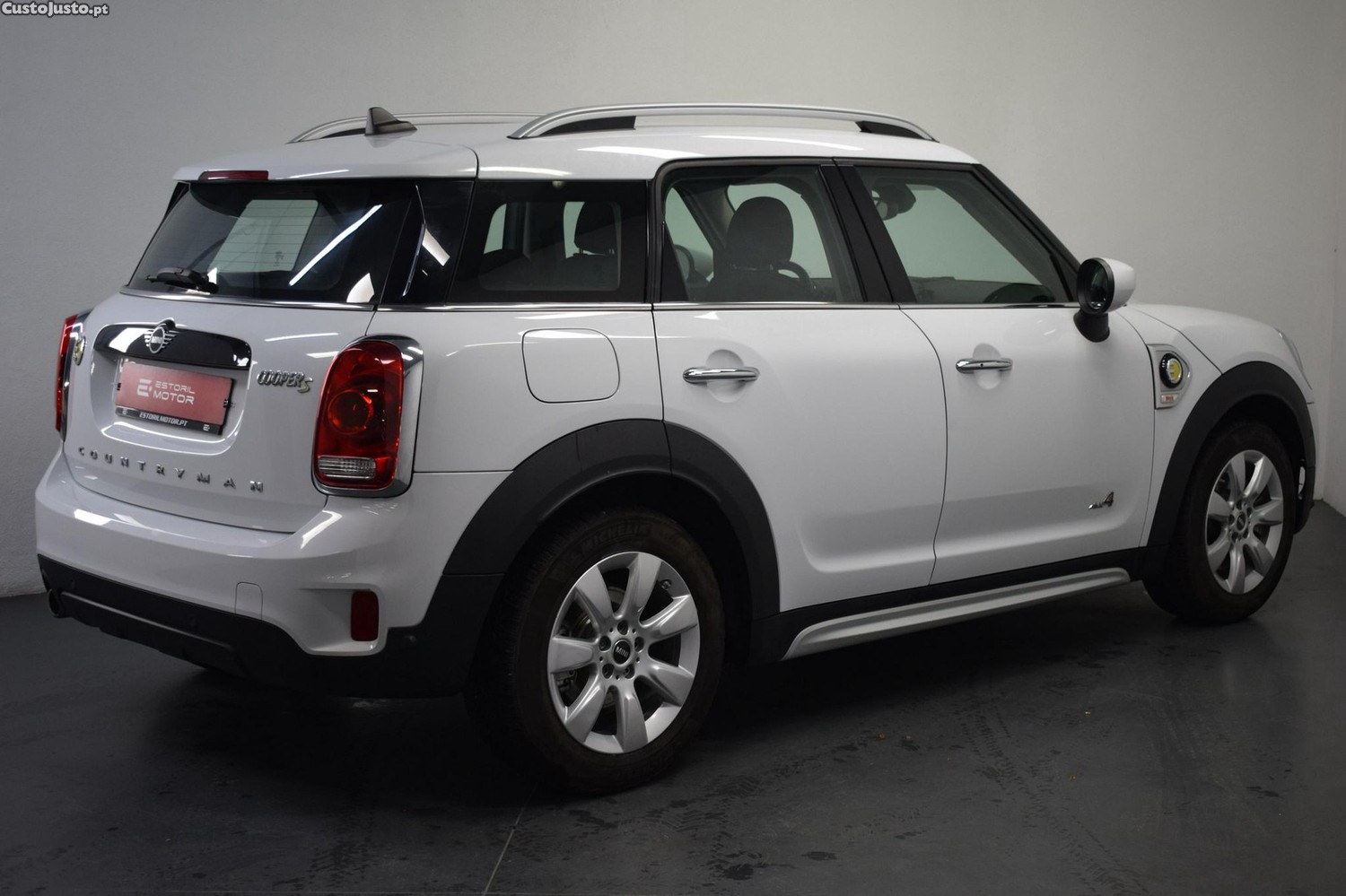 MINI Countryman Cooper SE ALL4 Auto - 20 — photo 3