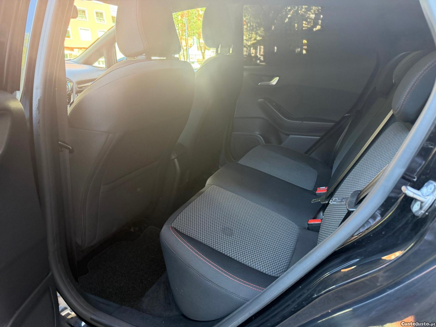 Ford Fiesta 1.0 EcoBoost S&S ST-LINE — fotografia 5