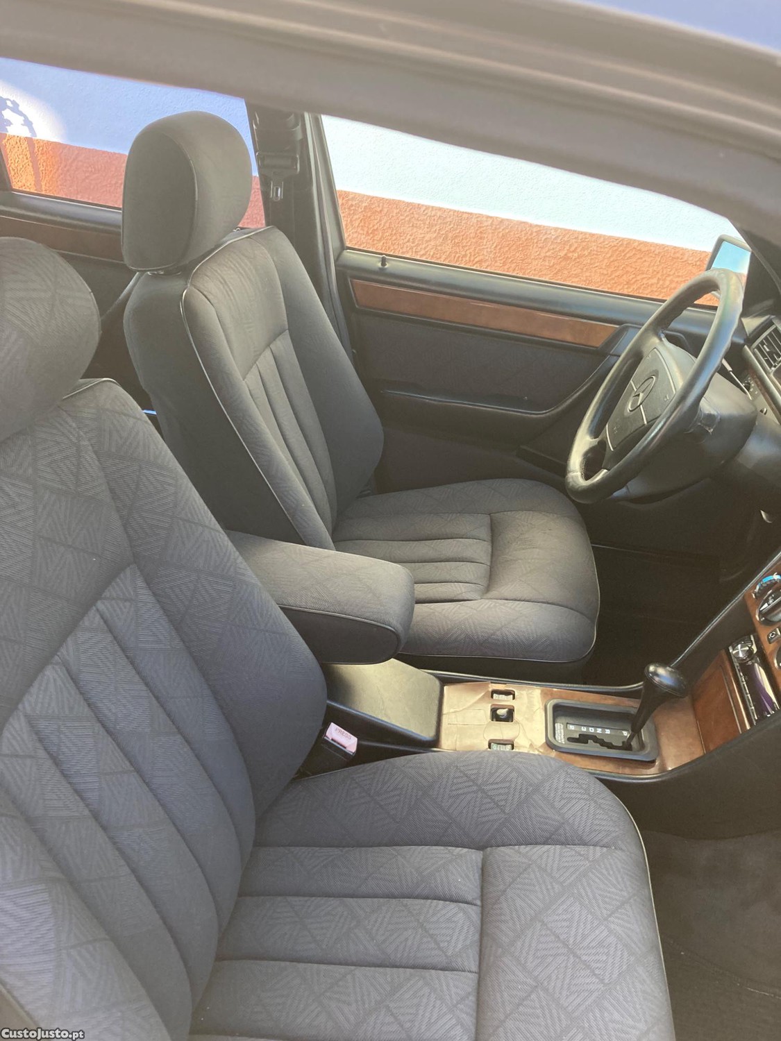 Mercedes-Benz 300 E 300 Turbo — photo 5
