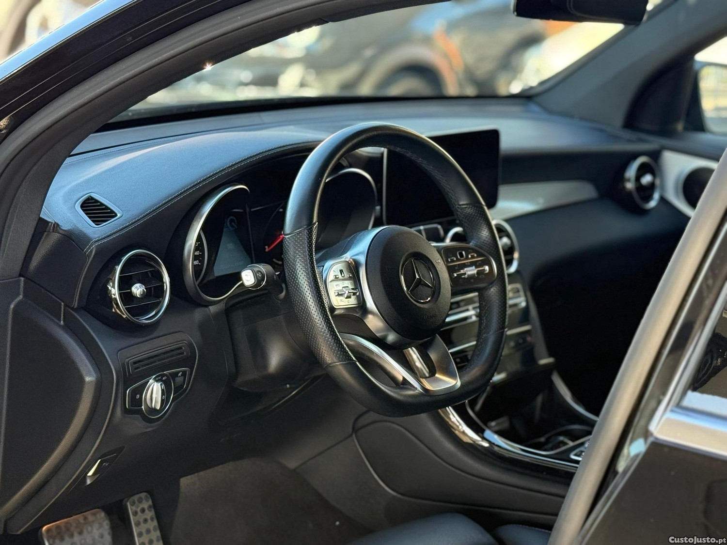 Mercedes-Benz GLC 300 e 4Matic — fotografia 6