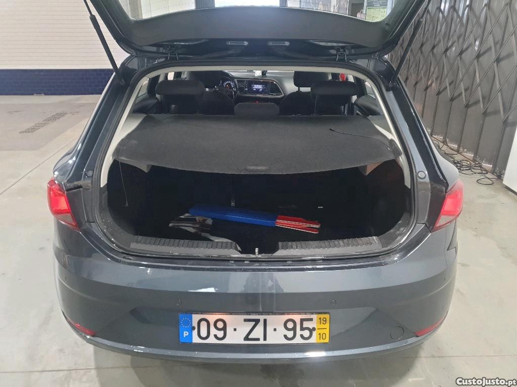 SEAT Leon 1.6 TDI Style 115cv — fotografia 23