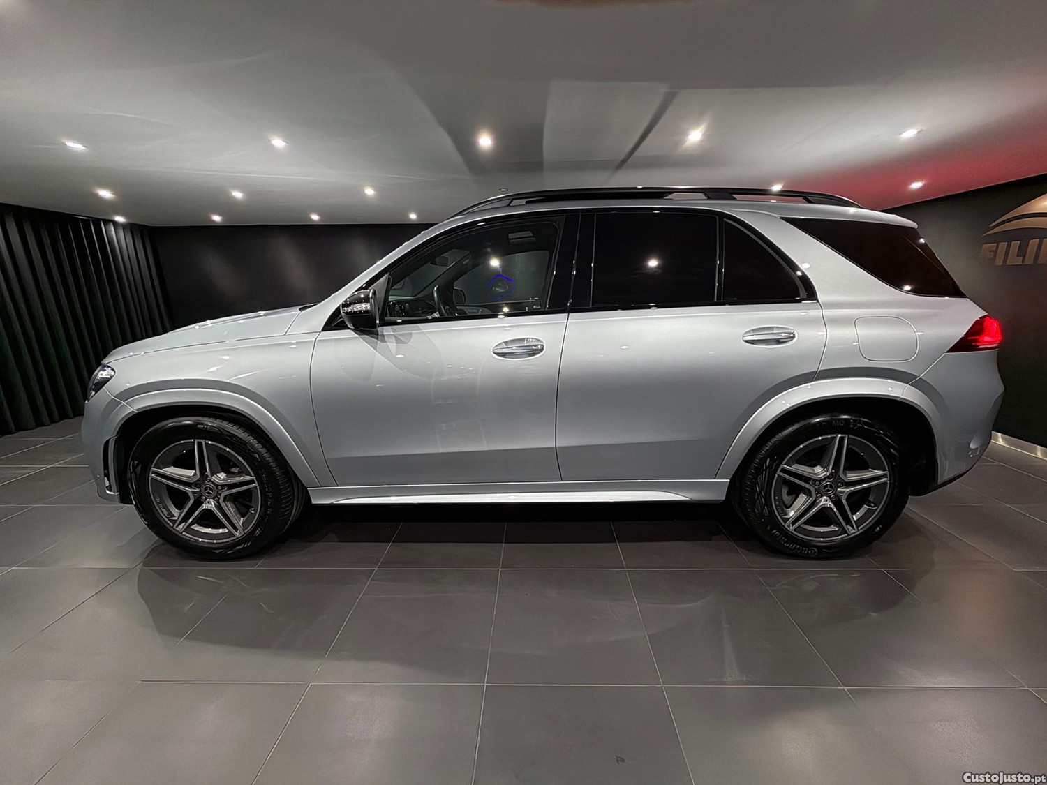 Mercedes-Benz GLE 350 e 4Matic 9G-TRONIC AMG Line - 23 foto 4