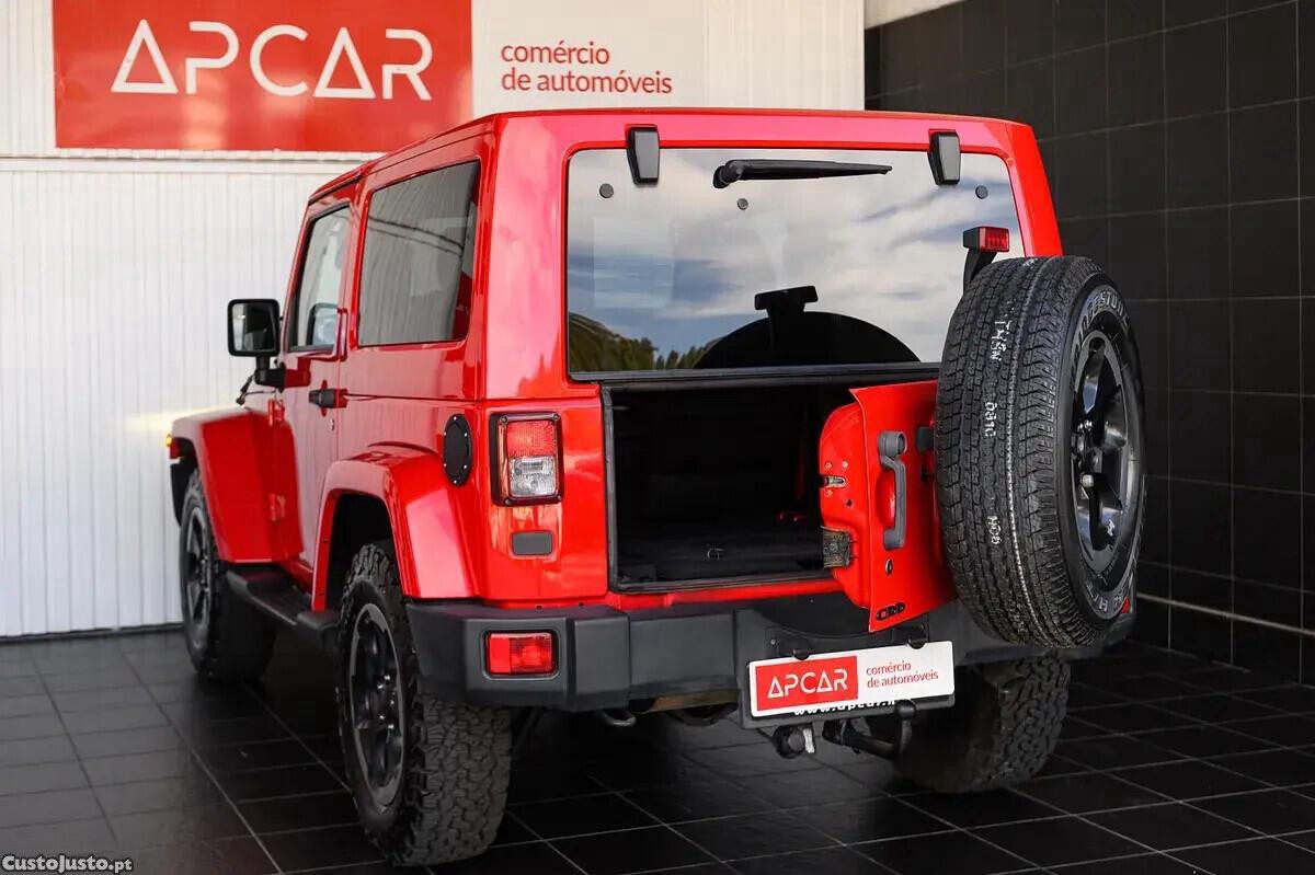 Jeep Wrangler 2.8 CRD Auto Sport — fotografia 12