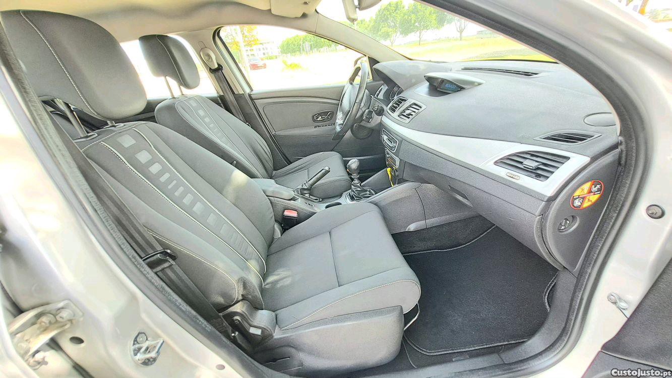 Renault Mégane Break 1.5 DCI 110 CV — fotografia 6
