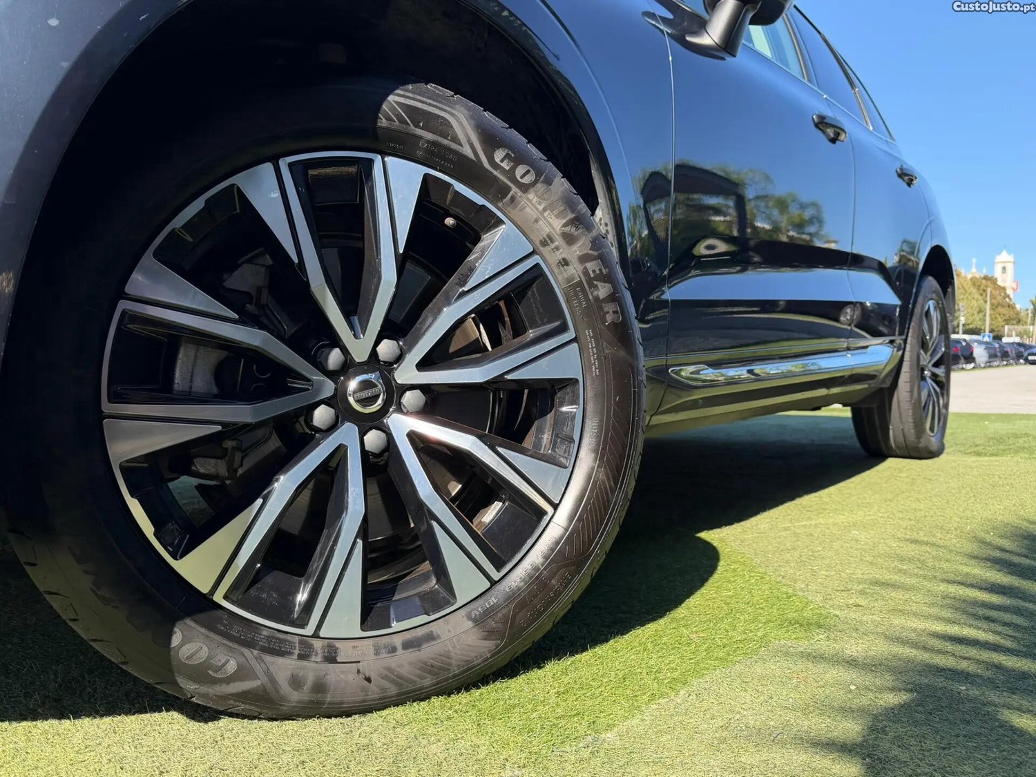 Volvo XC 60 2.0 B4 Plus Bright — fotografia 27