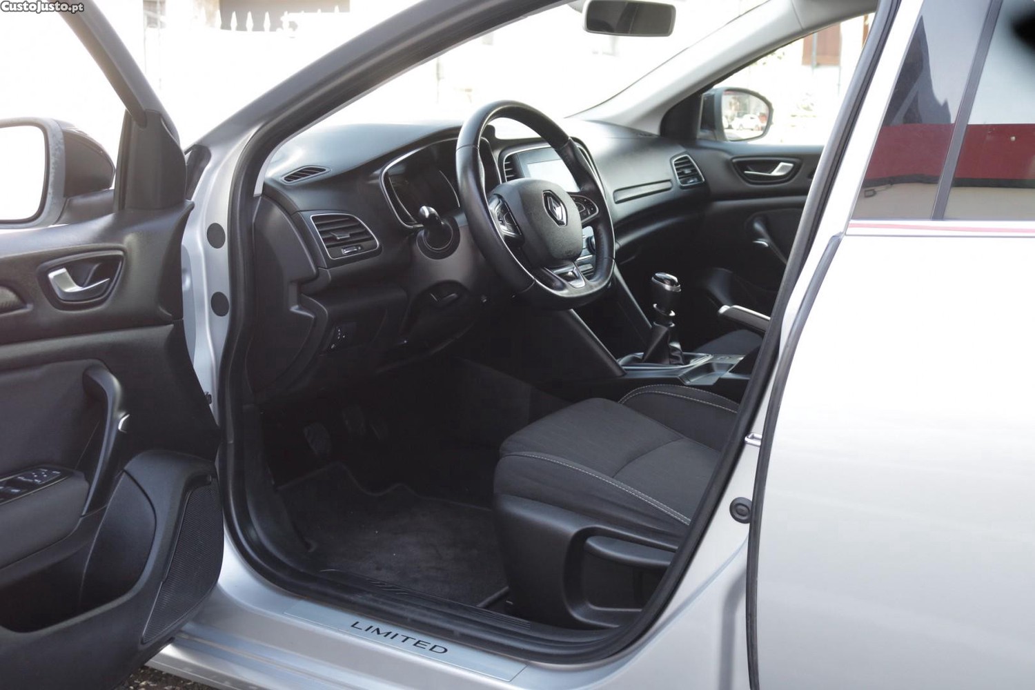 Renault Mégane 1.5 Blue DCI Limited 115cv — fotografia 47
