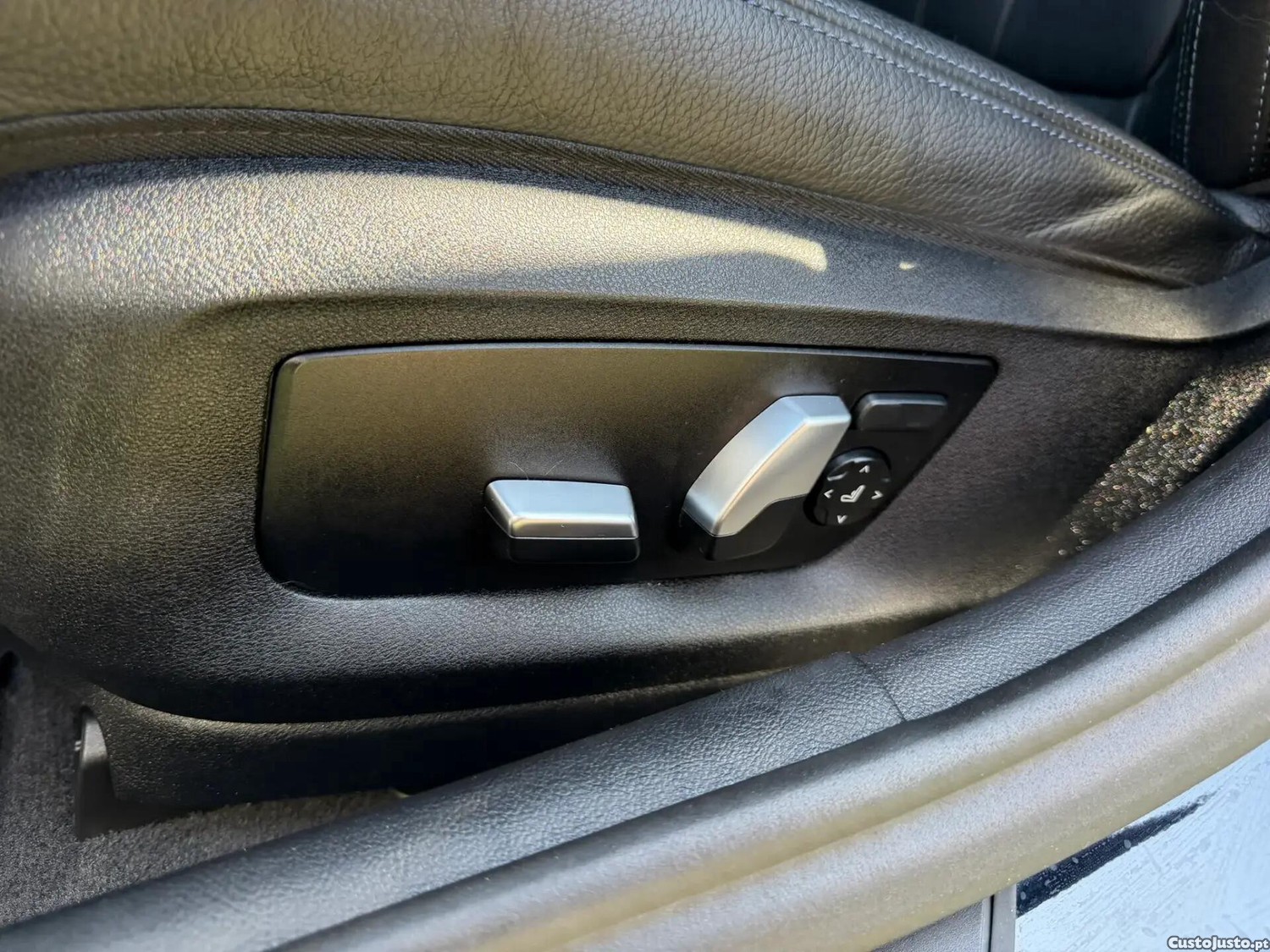 BMW 520 e Pack M — fotografia 14