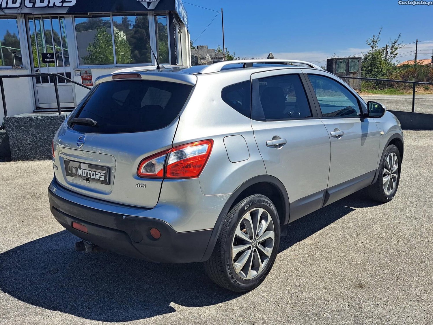 Nissan Qashqai 2.0 DCI Tekna 4.4 Auto 150 cv — fotografia 20