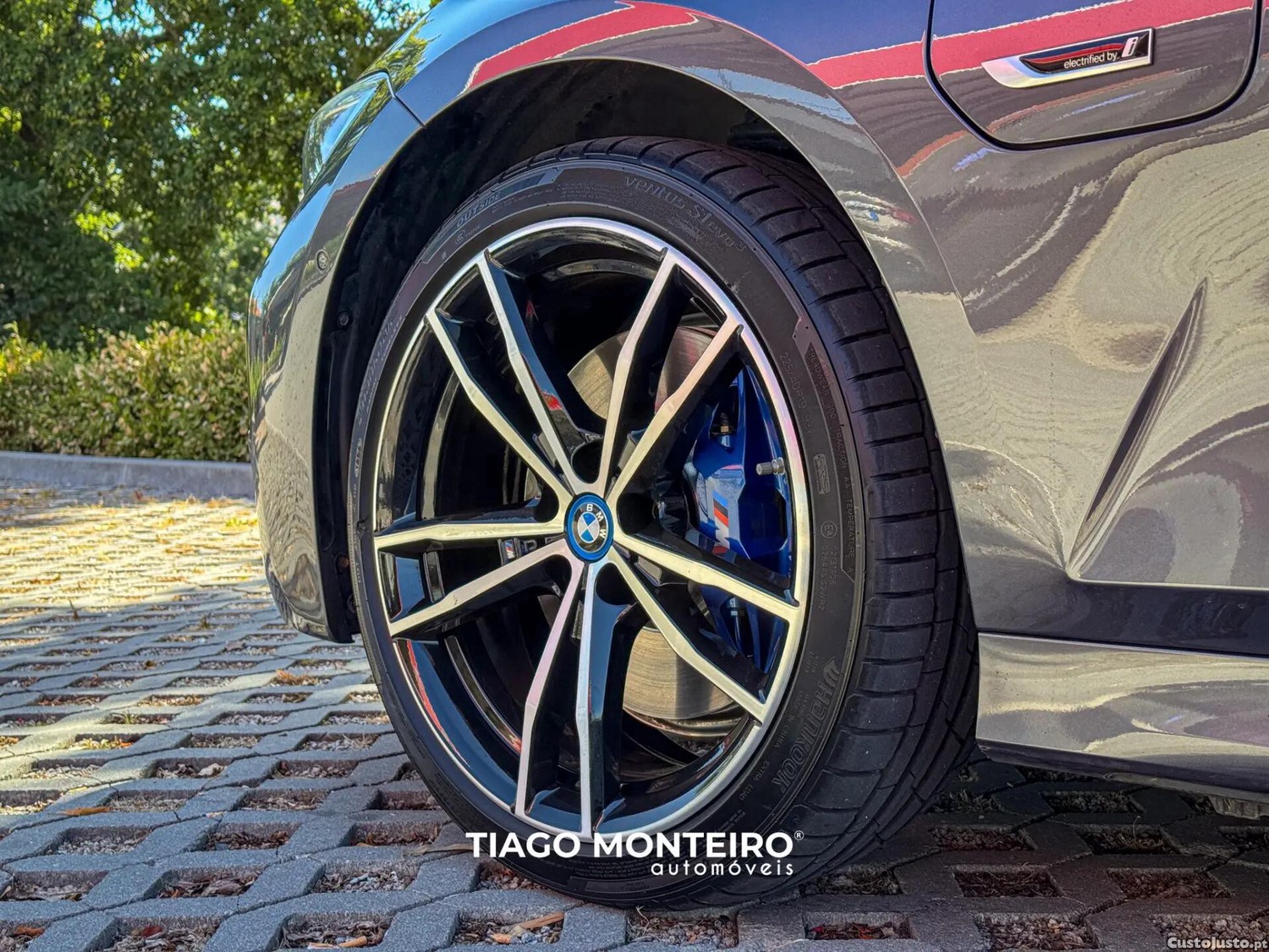 BMW 330 e Pack Desportivo M Auto — fotografia 11