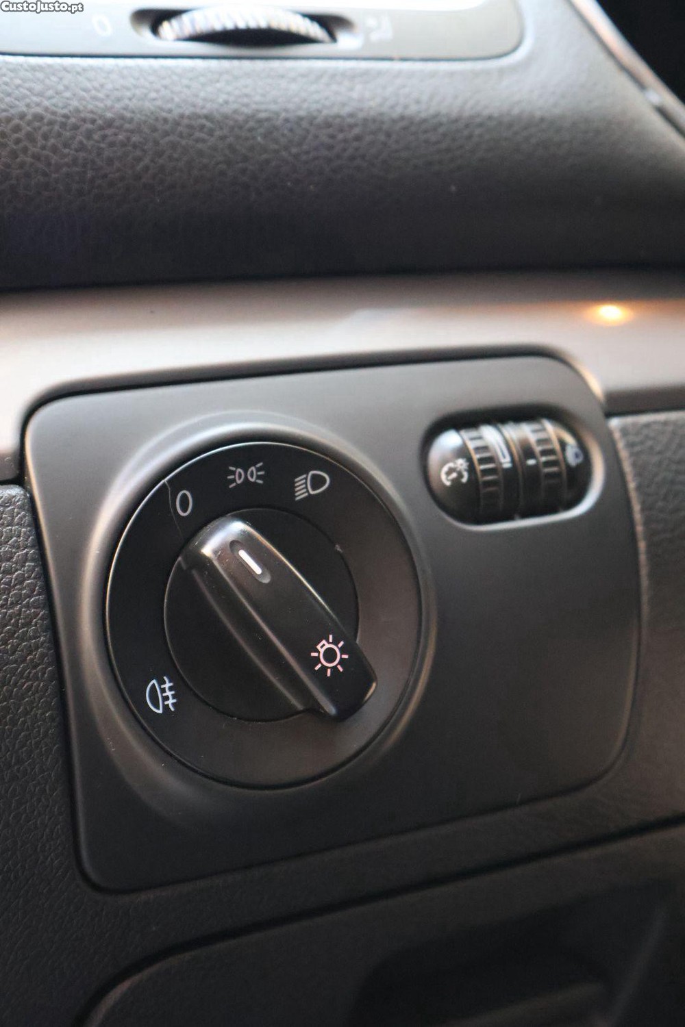 Volkswagen Golf 2.0 Tdi 5 Portas — fotografia 4