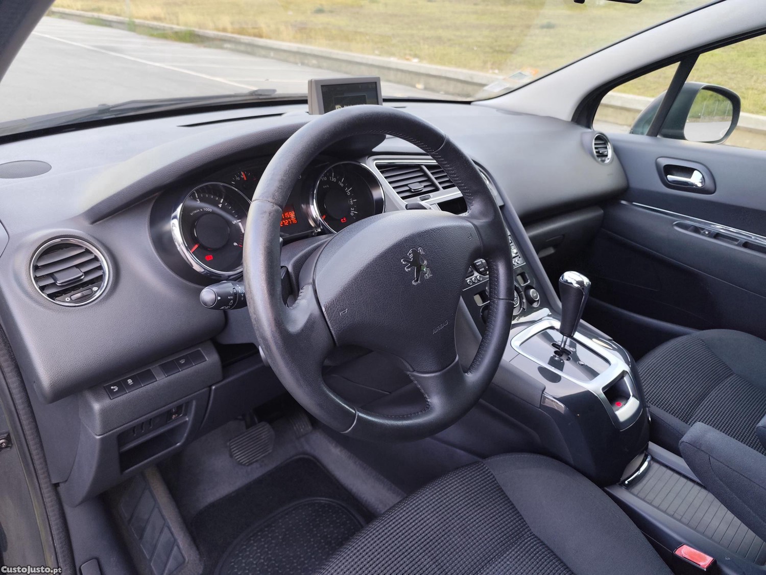 Peugeot 5008 1.6 HDI 7 lugares — fotografia 6