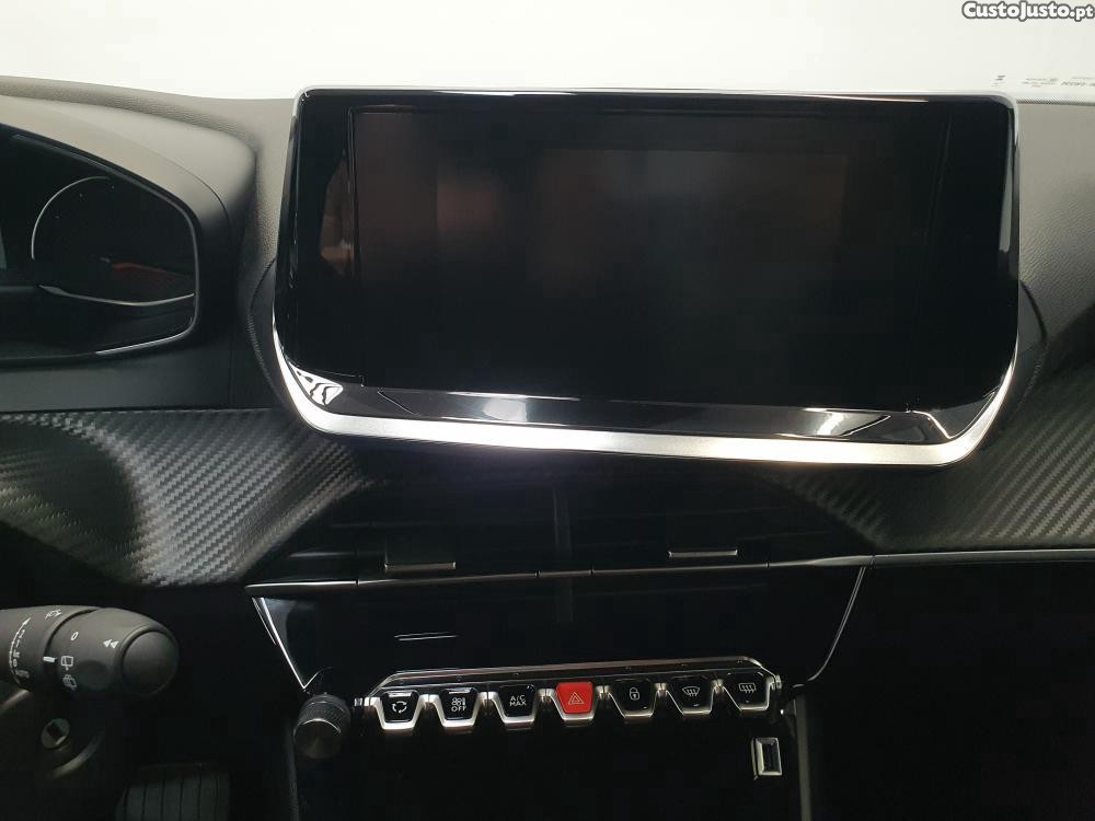 Peugeot 2008 1.5 BlueHDI 130 — fotografia 15