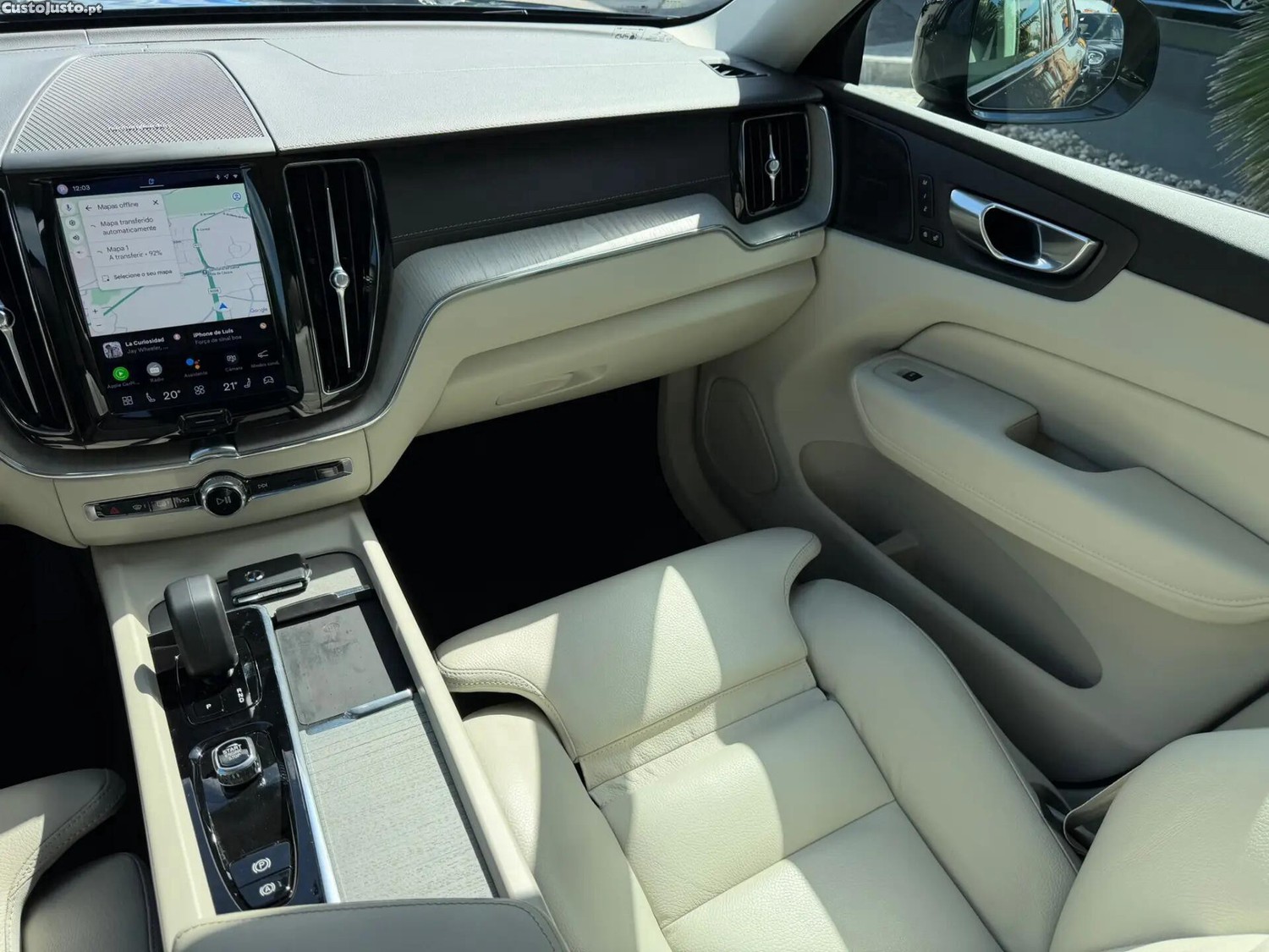 Volvo XC 60 2.0 T6 PHEV Ultimate Dark AWD — fotografia 3
