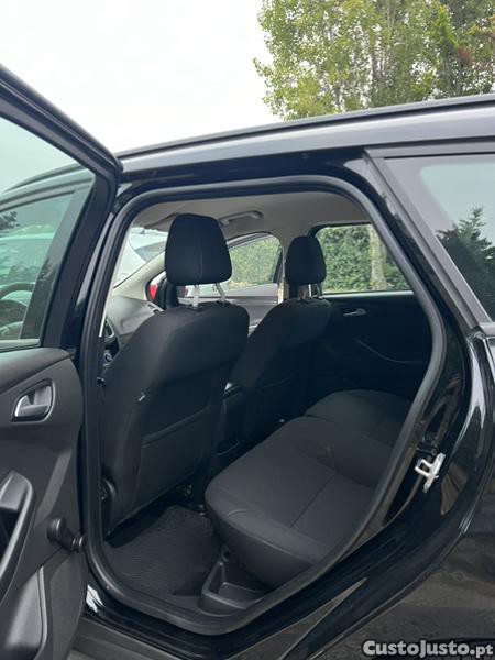 Ford Focus 1.0 Ecoboost — fotografia 3