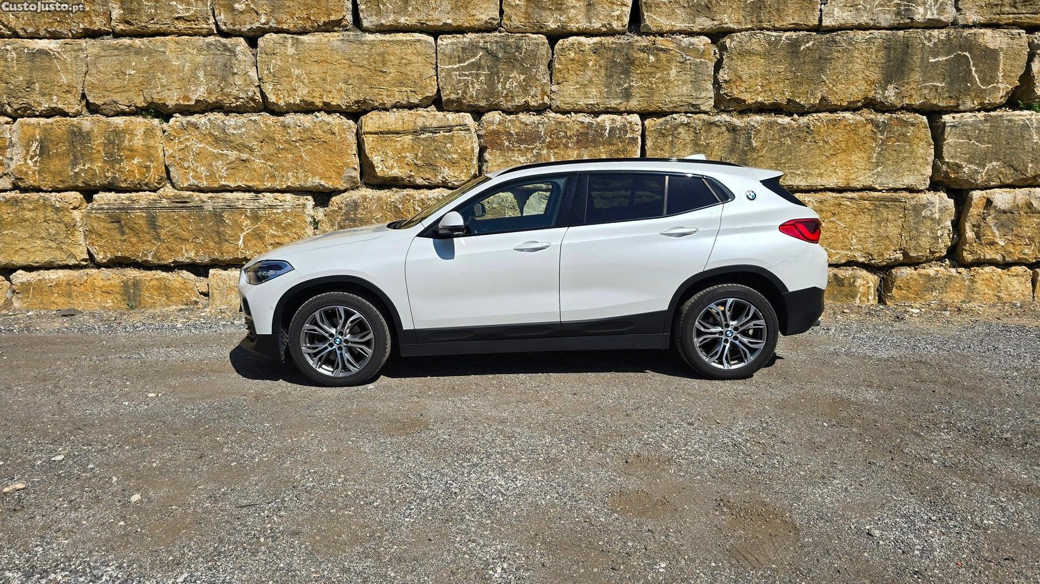 BMW X2 18 i sDrive Advantage — fotografia 28