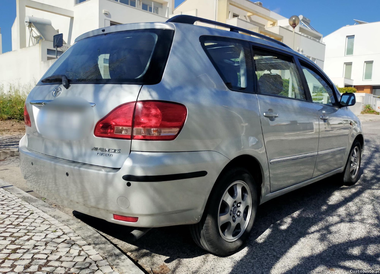 Toyota Avensis Verso — fotografia 4