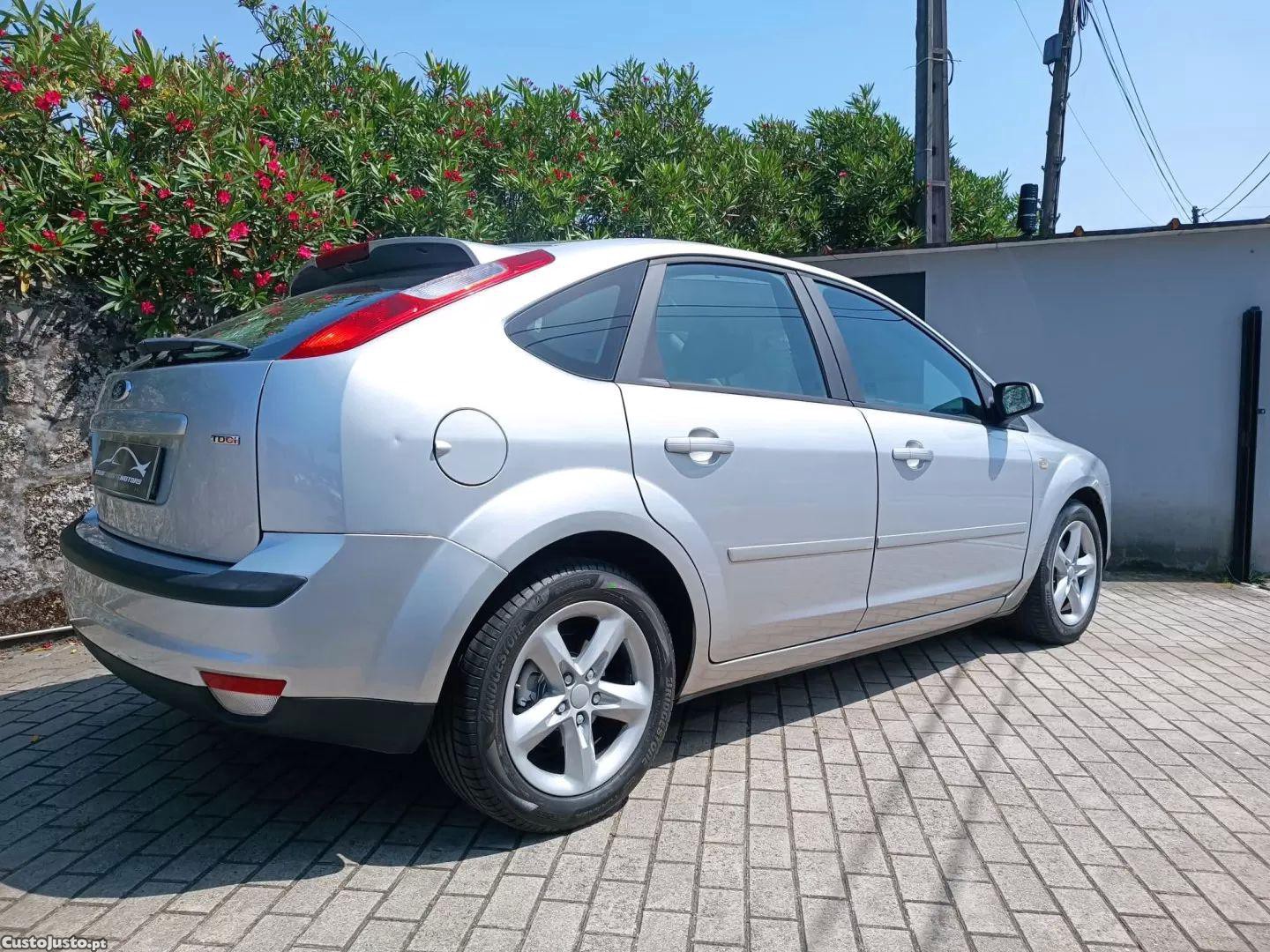 Ford Focus 1.6 tdci connection — fotografia 12