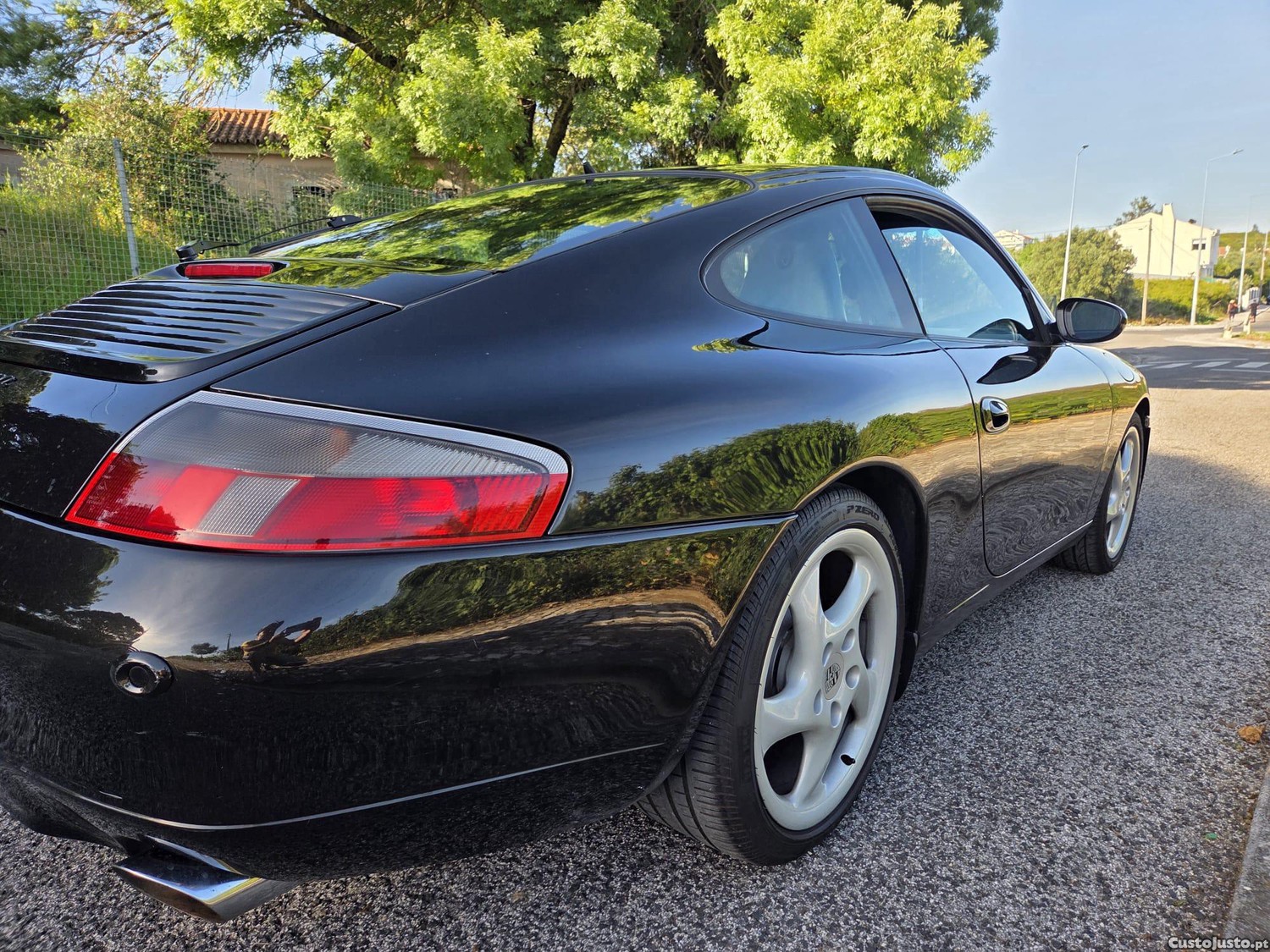 Porsche 911 Carrera 2 — fotografia 4