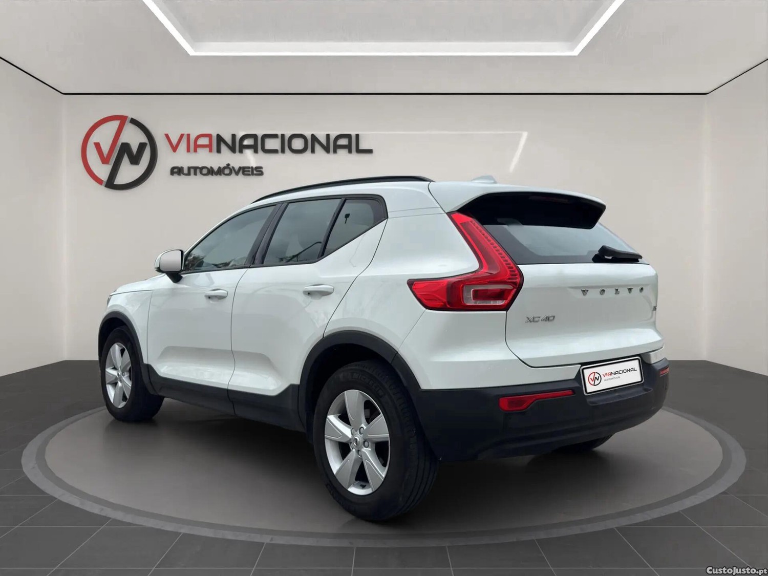 Volvo XC 40 2.0 D3 Geartronic — fotografia 15
