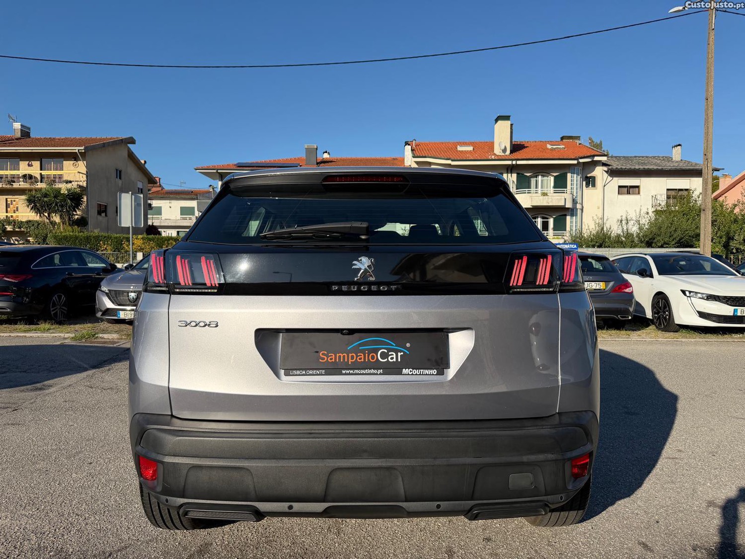 Peugeot 3008 1.5 BlueHDi Active Pack — fotografia 15