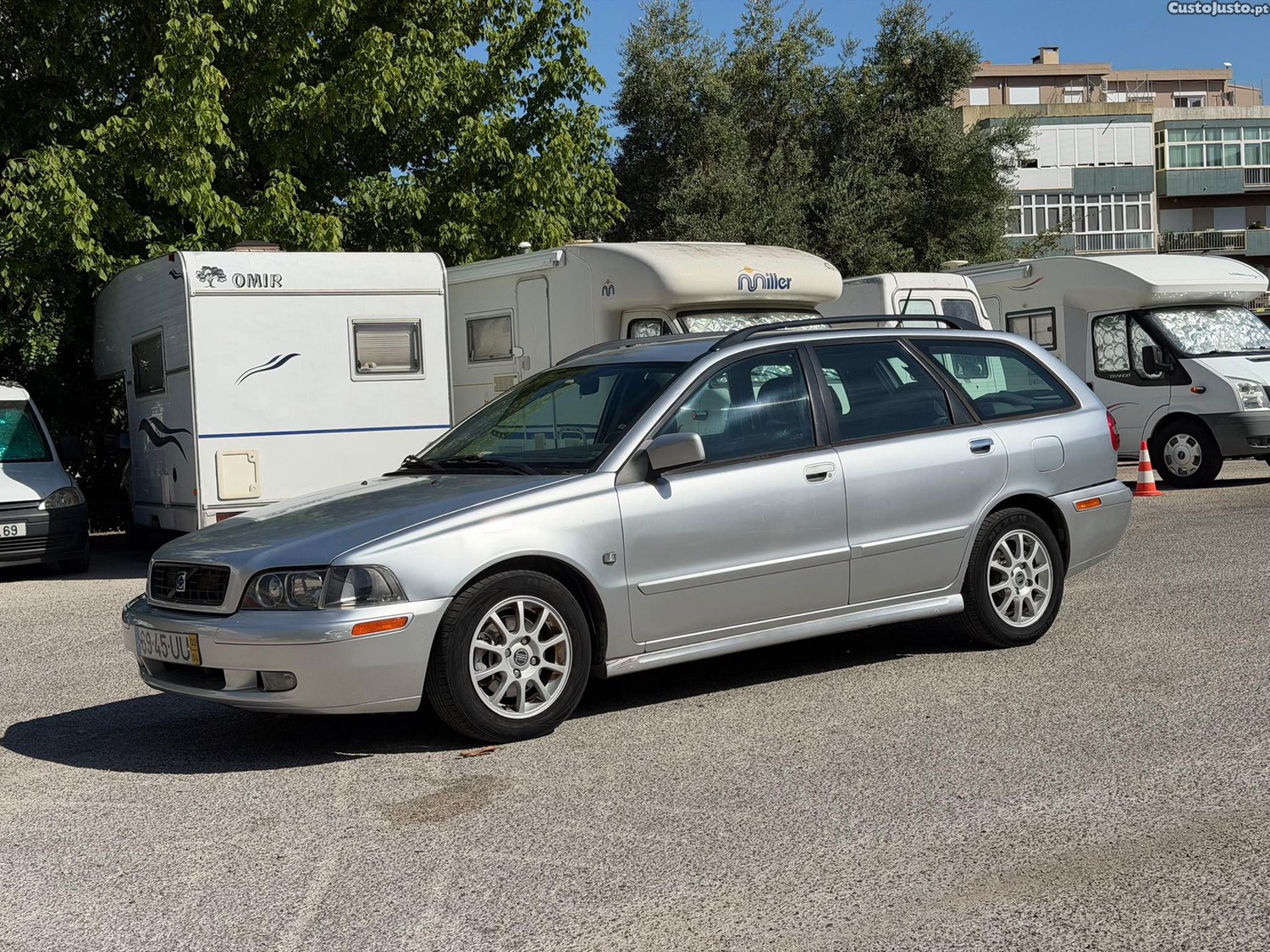 Volvo V40 D6 — fotografia 16