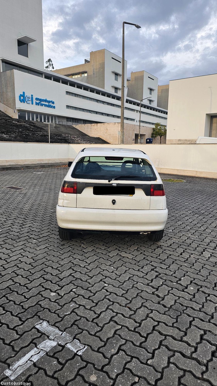 SEAT Ibiza 6k 1.9d — fotografia 3