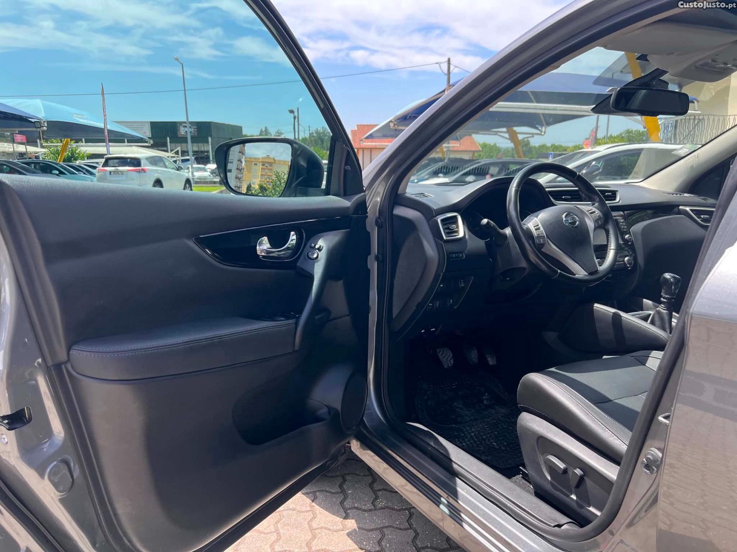 Nissan Qashqai 1.6 dCi ALL-MODE 4x4i TEKNA - 16 foto 5