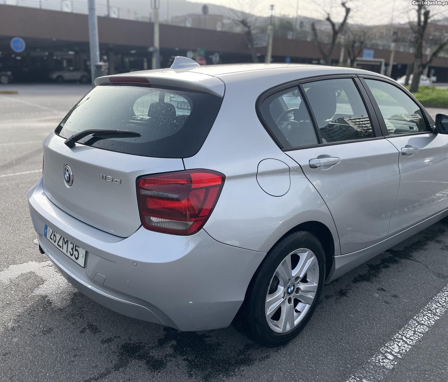 BMW 116 Serie 1 - d — fotografia 3