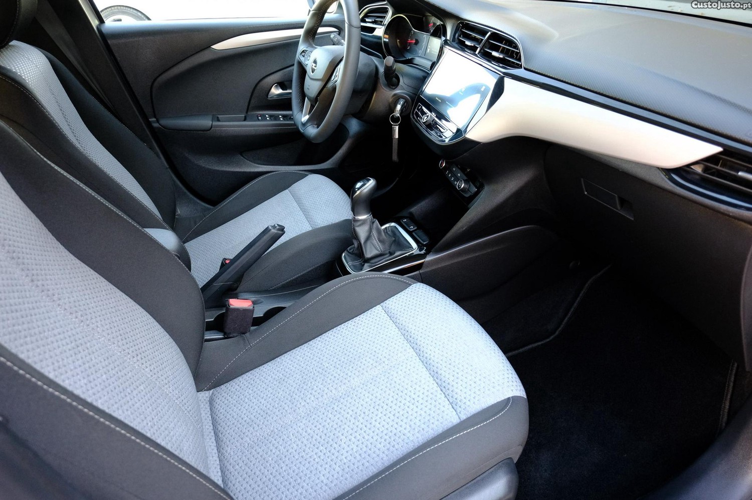 Opel Corsa 1.2 Edition — fotografia 17