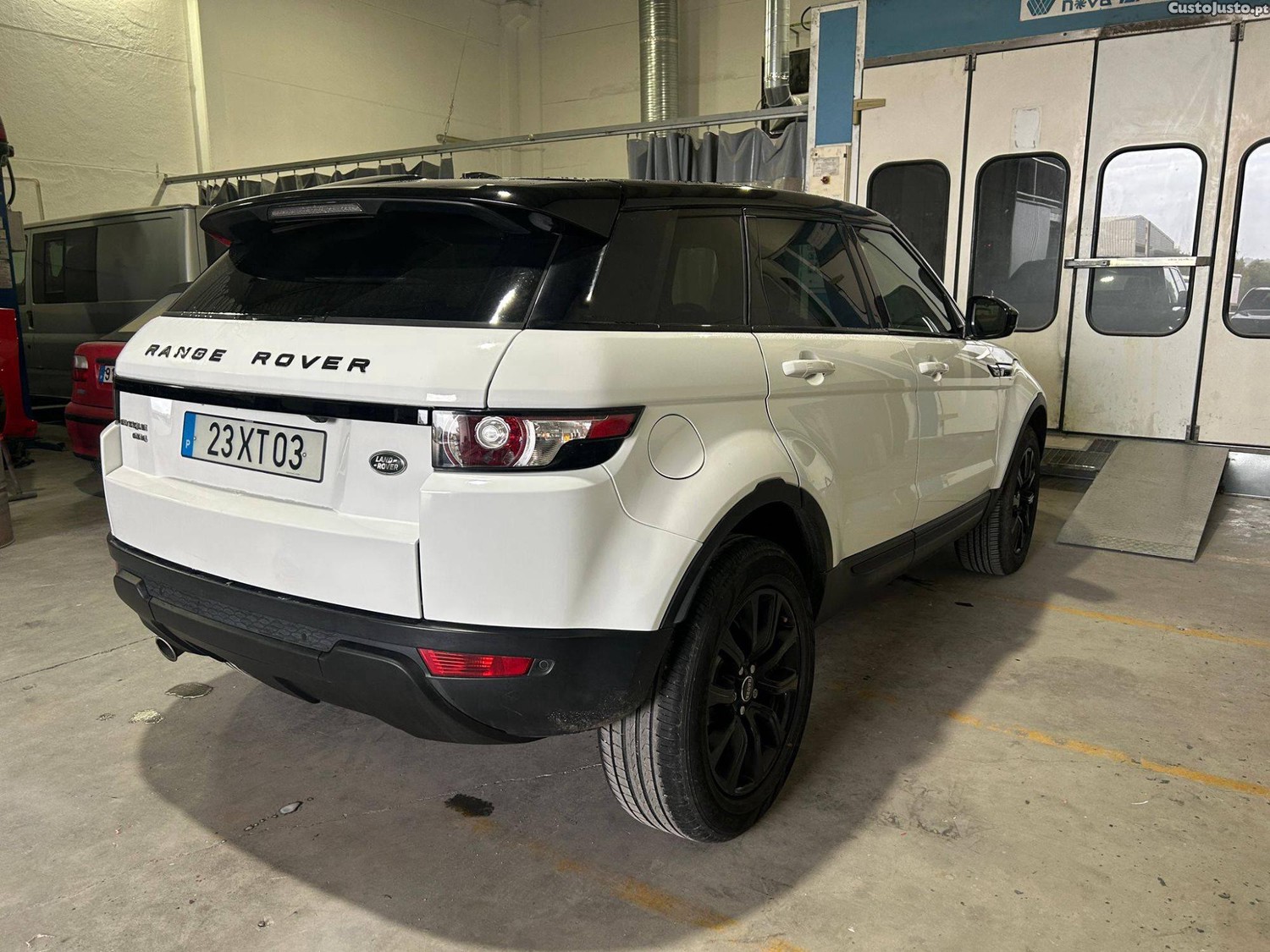 Land Rover Range Rover Evoque eD4 Pure - 14 foto 2