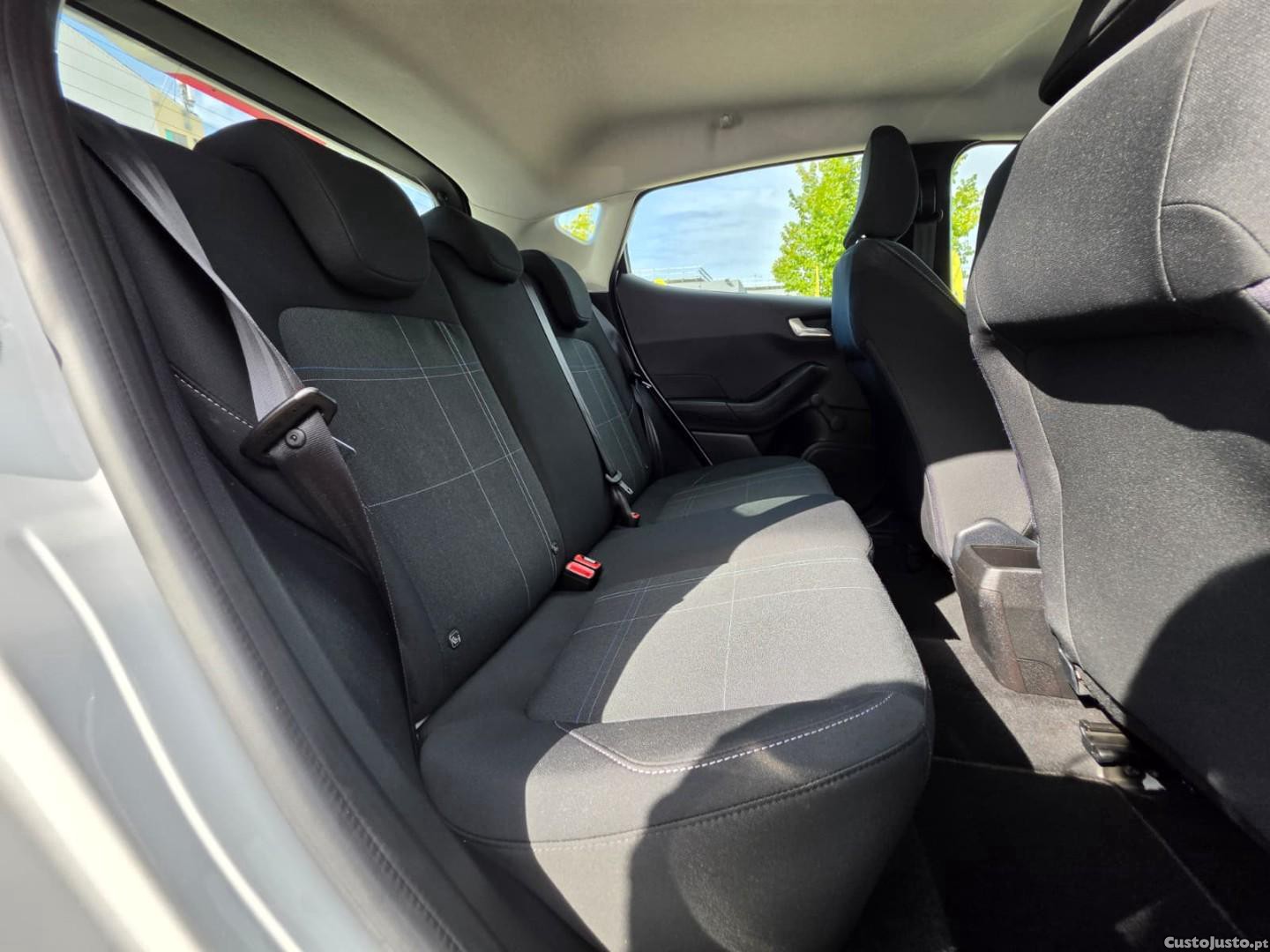 Ford Fiesta 1.0 EcoBoost S&S COOL&CONNECT — fotografia 7