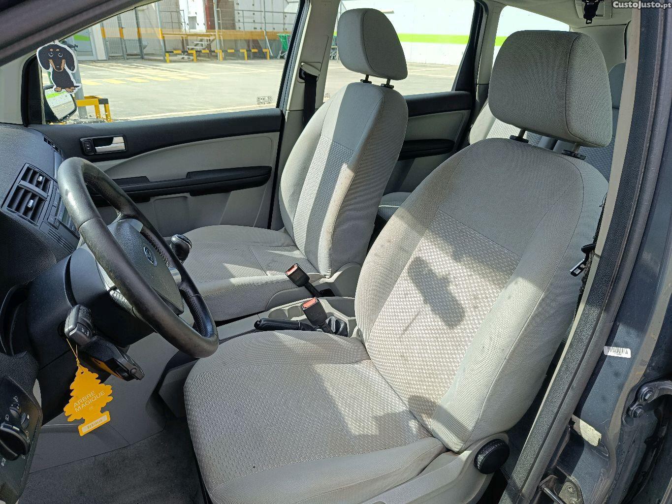 Ford C-Max 1.6tdci — fotografia 2