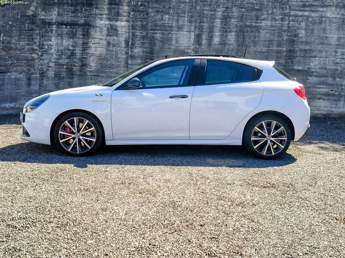 Alfa Romeo Giulietta 1.6 JTDm Sport J18 TCT — fotografia 24