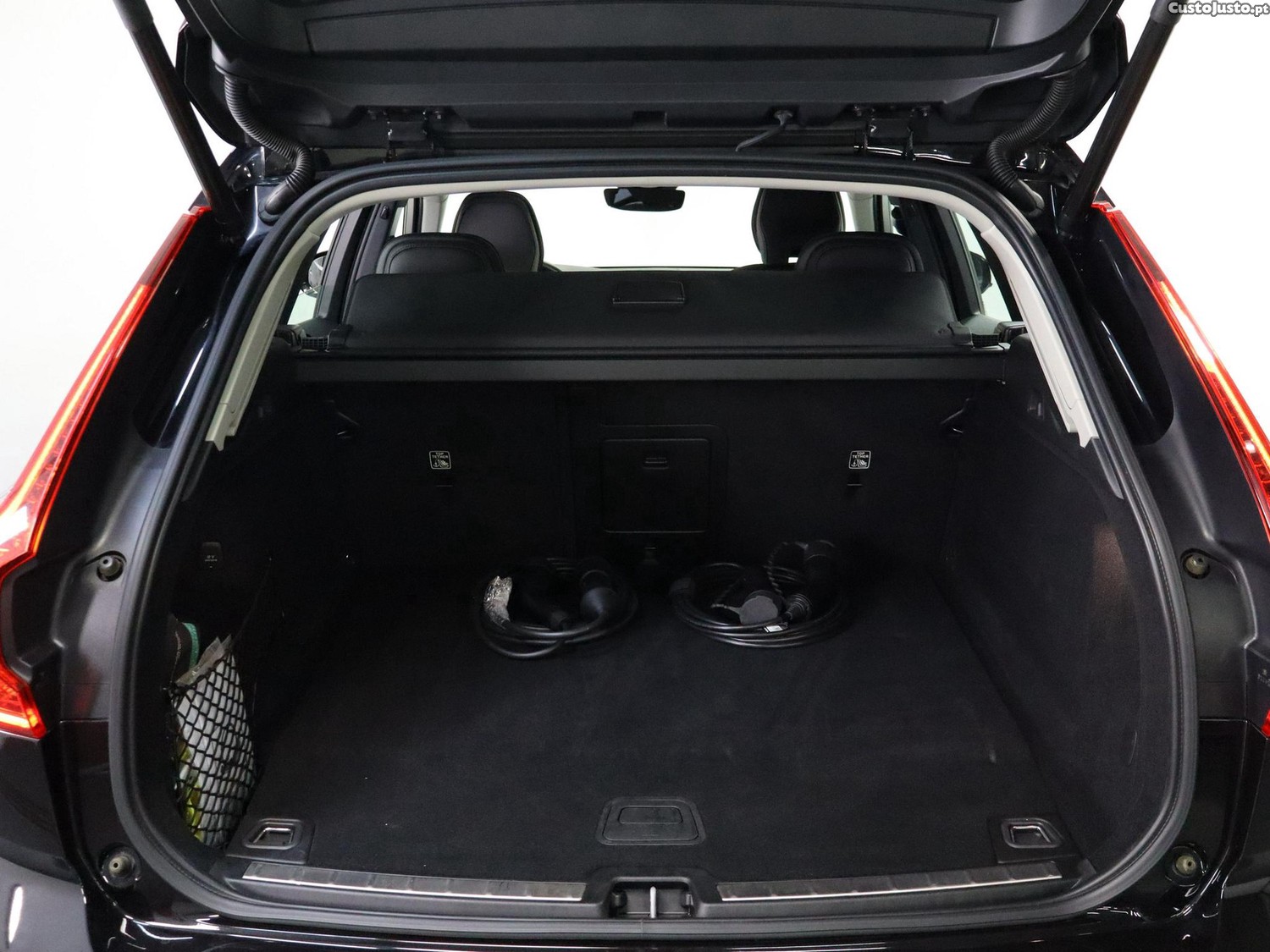 Volvo XC 60 2.0 T6 PHEV Inscription AWD — fotografia 2