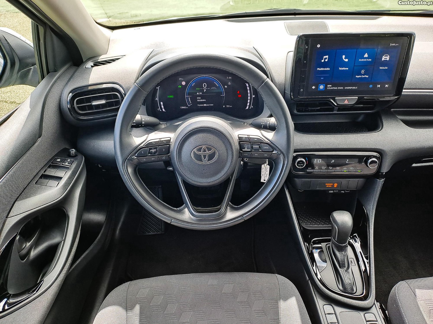 Toyota Yaris 1.5HDF EXCLUSIVE 116CV HIBRIDO/GASOLINA 2025 — fotografia 12
