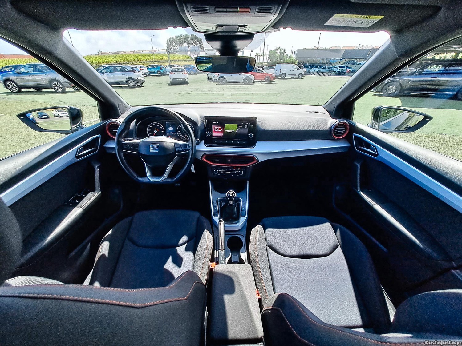 SEAT Arona FR 1.0 TSI 110CV GASOLINA 2022 — fotografia 15