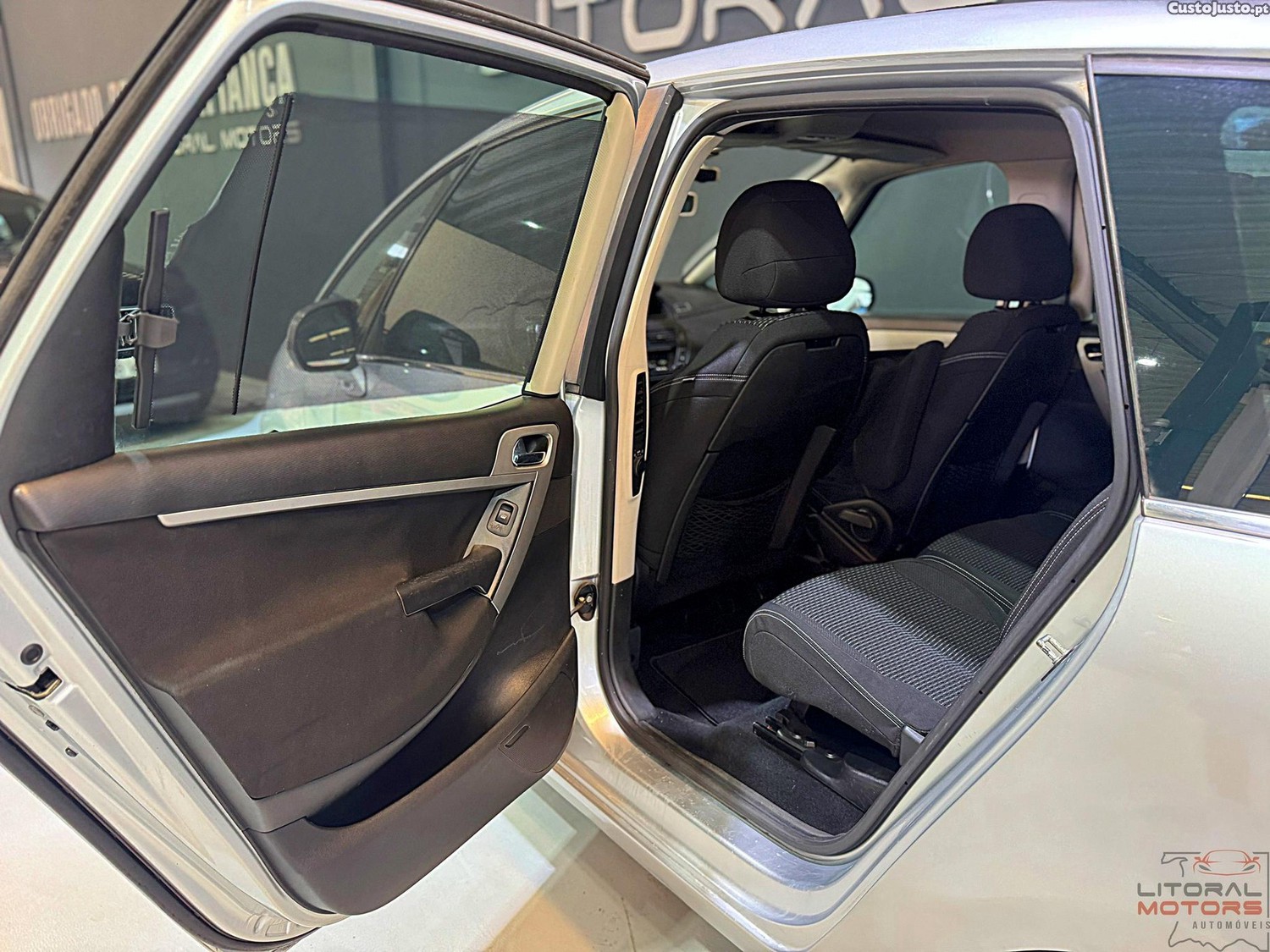 Citroën C4 Picasso 1.6 HDi FAP Tendance — fotografia 11