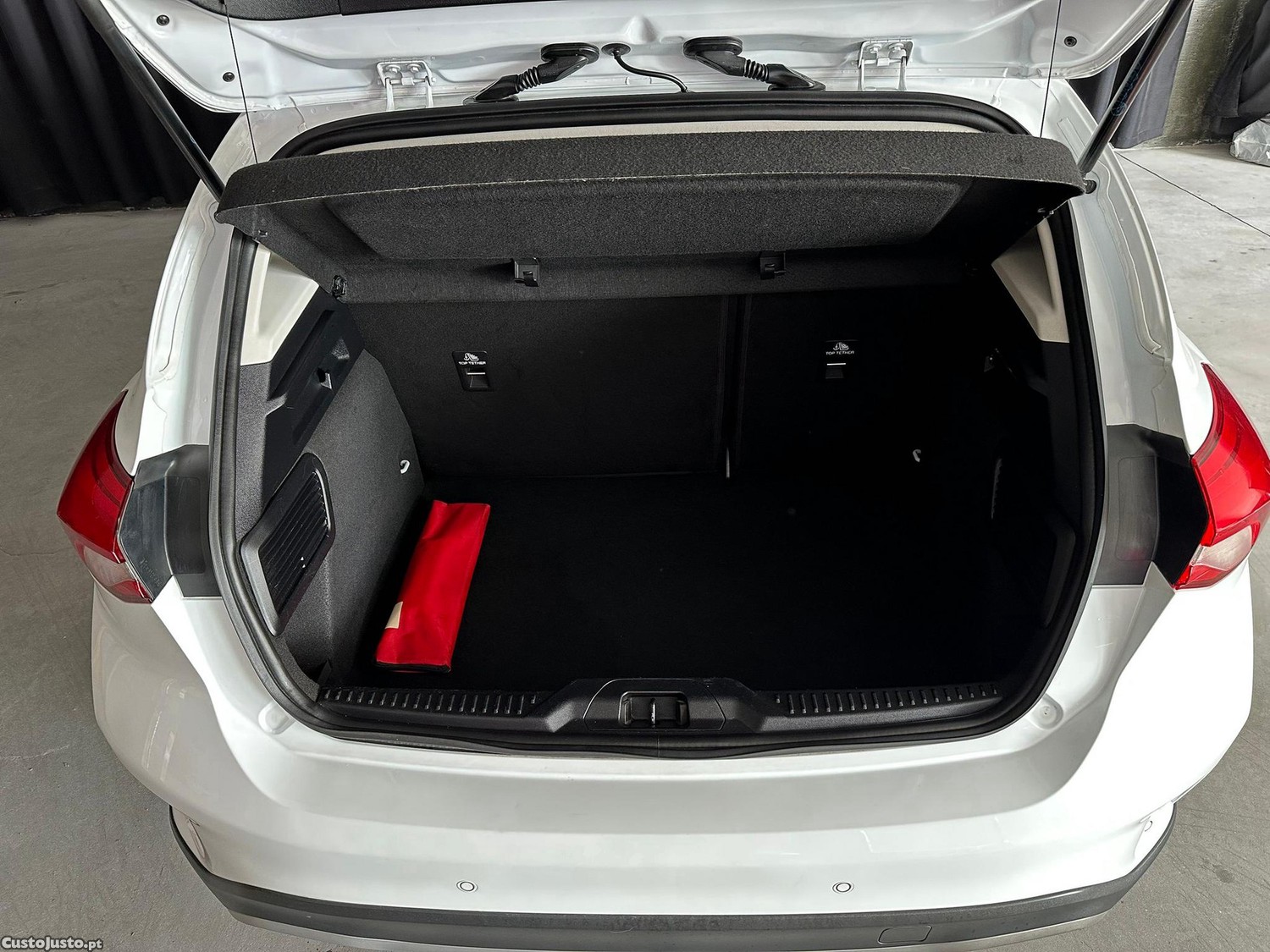 Ford Focus 1.5 TDCi EcoBlue Active X — fotografia 3
