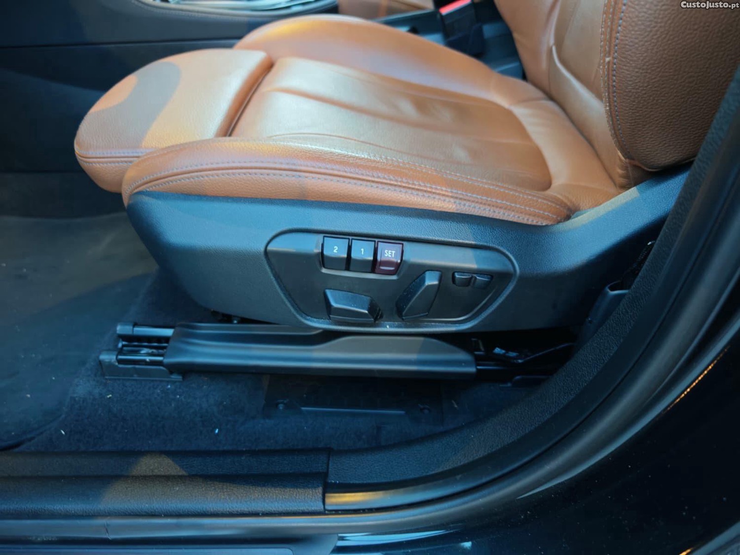 BMW 218 Active Tourer 218 D active Tourer pack luxury 150cv — fotografia 3