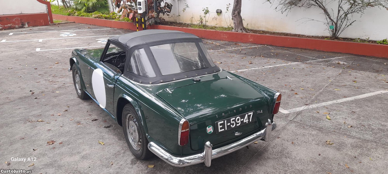 Triumph TR4 Sport Roadster — fotografia 4