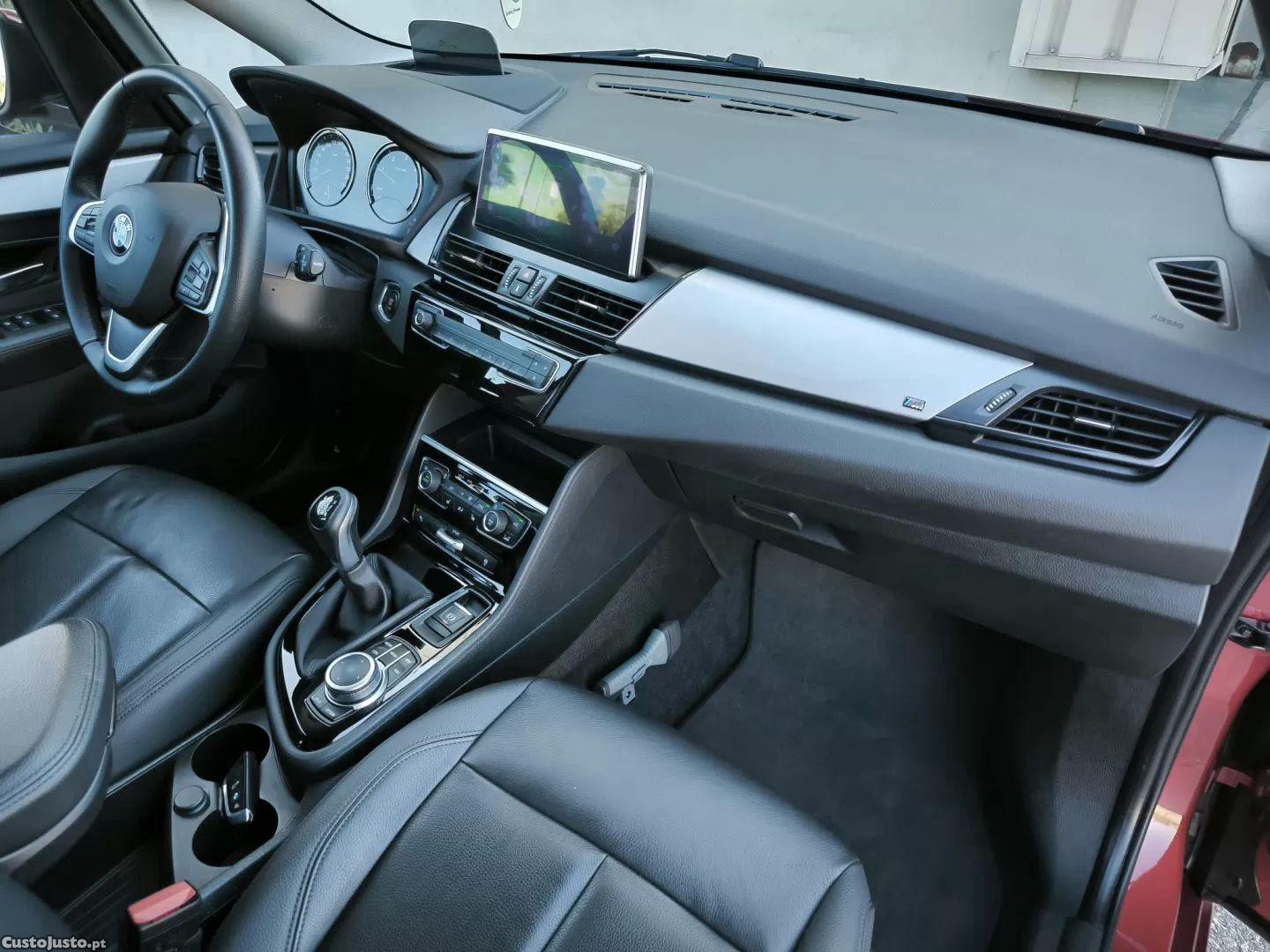 BMW 216 Active Tourer D line luxury — fotografia 4