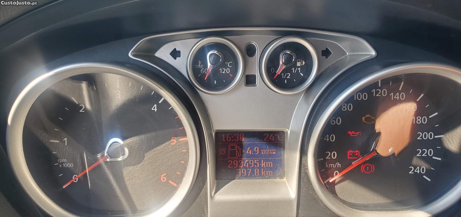 Ford Focus Titanium — photo 2