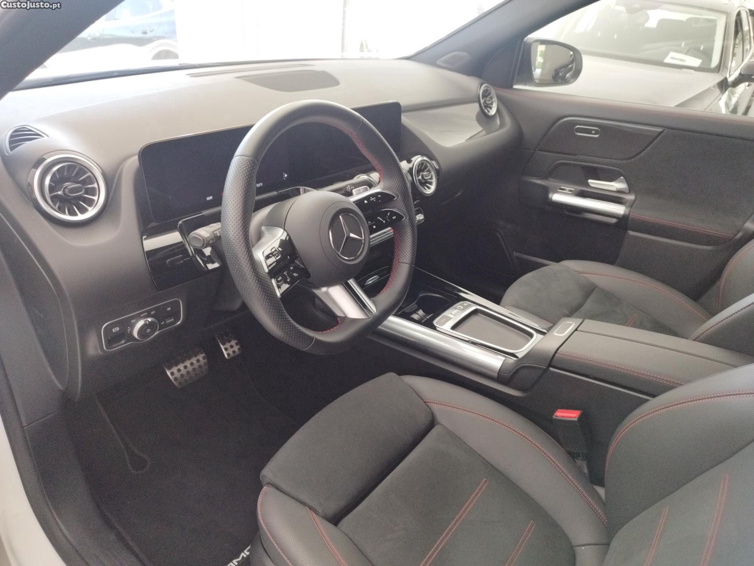 Mercedes-Benz GLA 250 E-PHEV AMG — fotografia 4