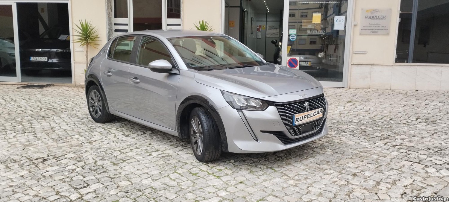 Peugeot e-208 Activ Pack — fotografia 10