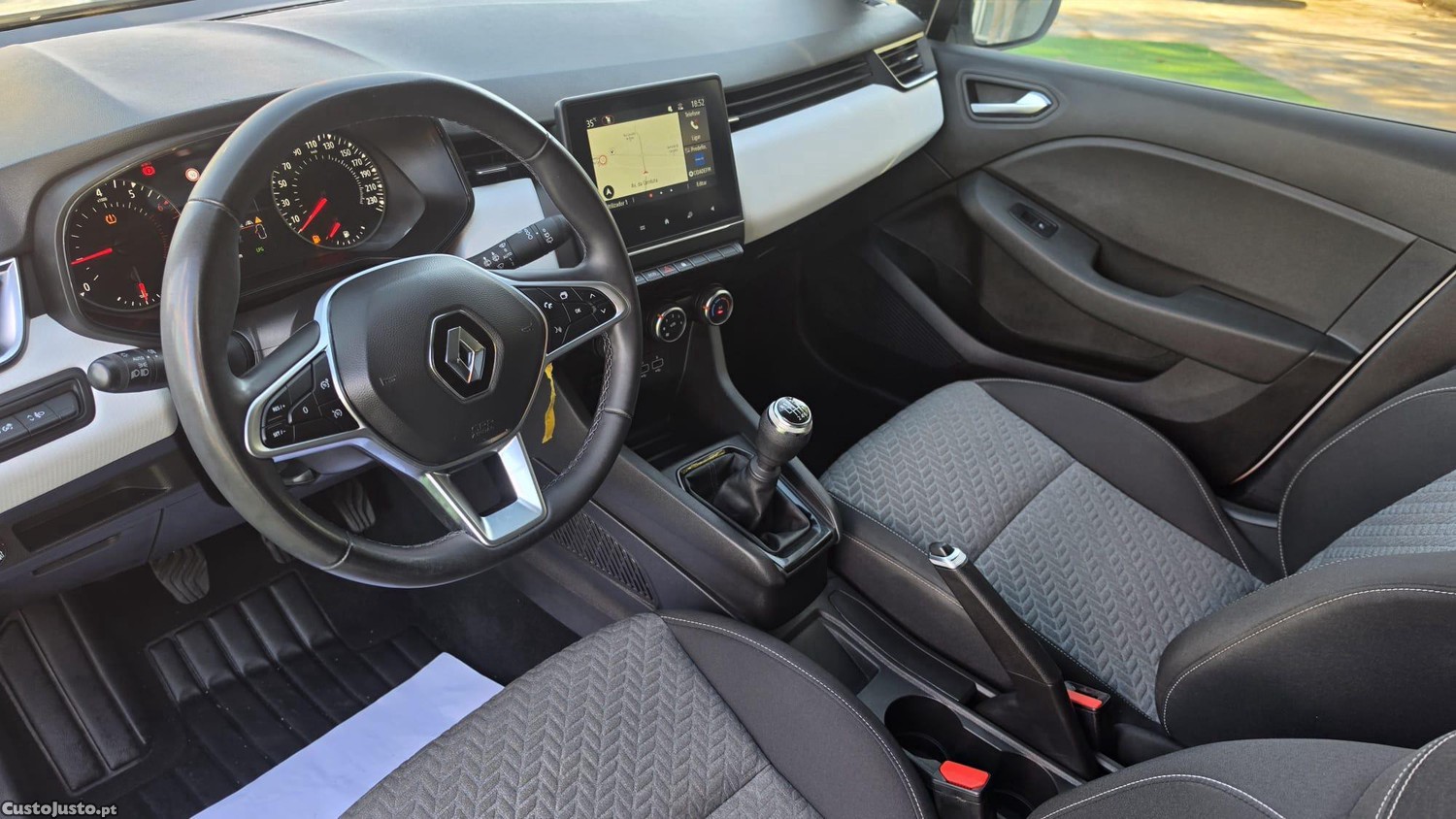 Renault Clio — fotografia 5