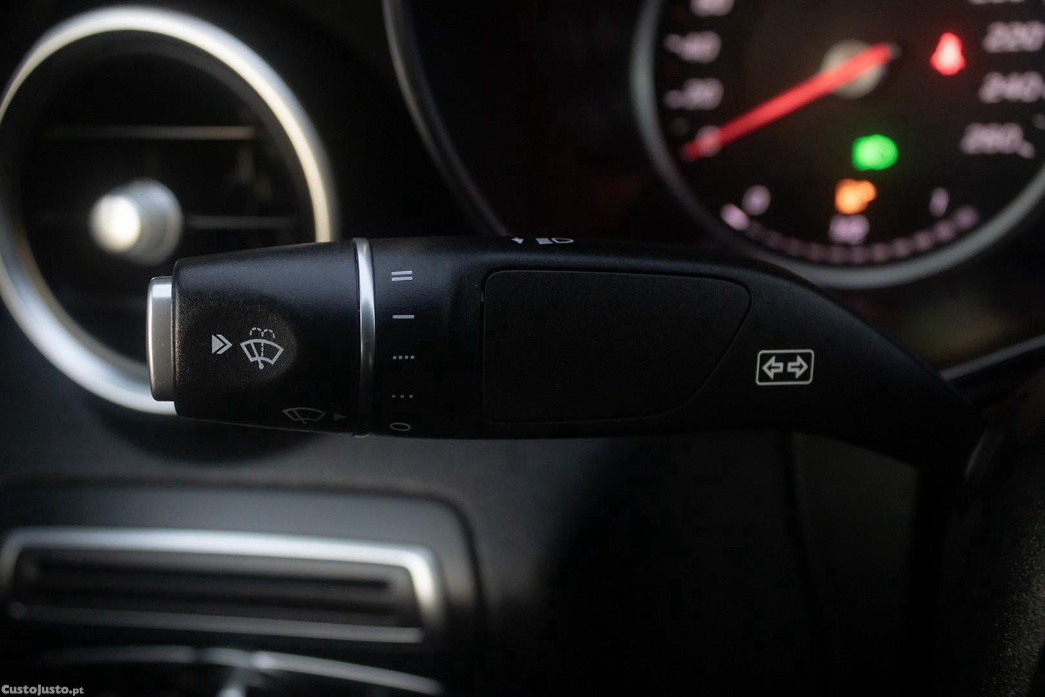 Mercedes-Benz C 220 d AMG Line — fotografia 8